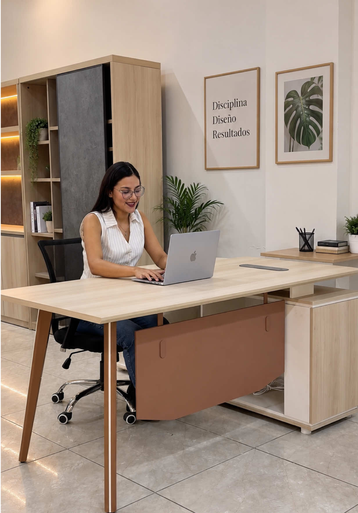 Portada de un video de Muebles Lozano
